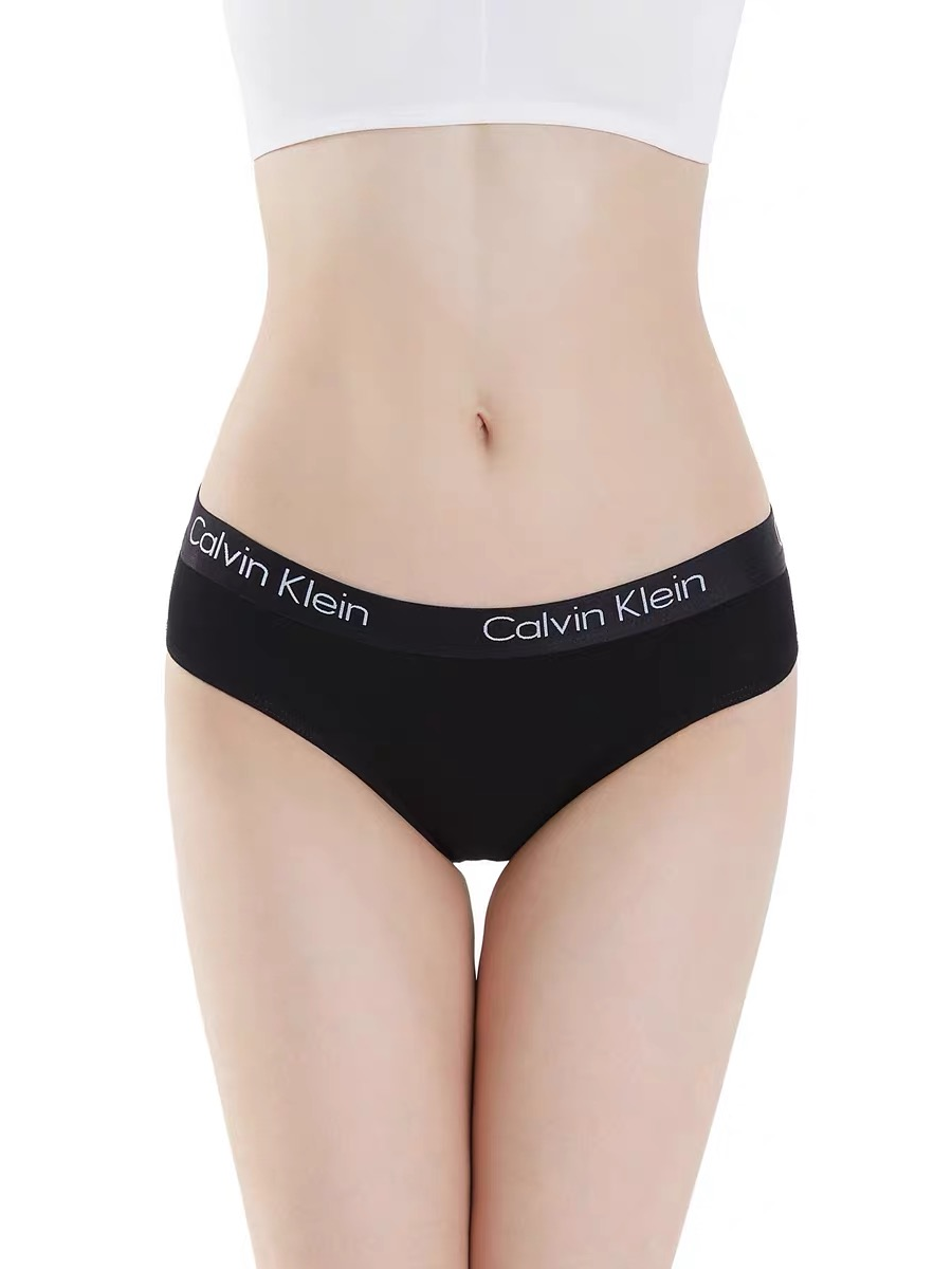 Набор трусов женских CALVIN KLEIN 987 3шт/кор